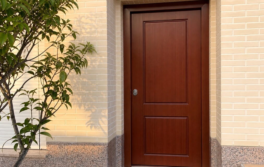 Cerrajero en Gandía Centro para puerta de comunidad